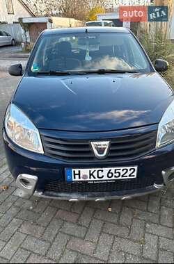 Хэтчбек Dacia Sandero 2011 в Луцке
