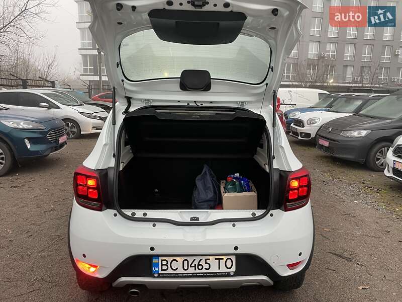 Хетчбек Dacia Sandero 2020 в Львові