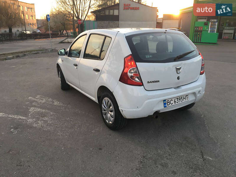 Хэтчбек Dacia Sandero 2012 в Тернополе фото 4 Хэтчбек Dacia Sandero 2012 в Тернополе
