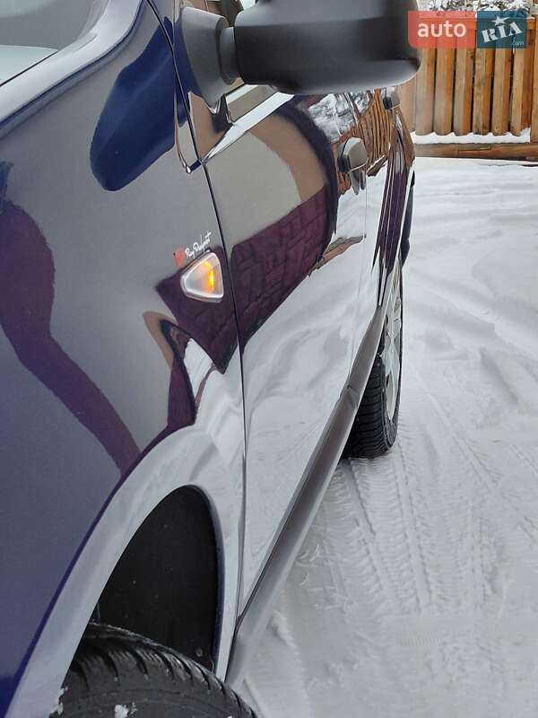 Хэтчбек Dacia Sandero 2009 в Самборе