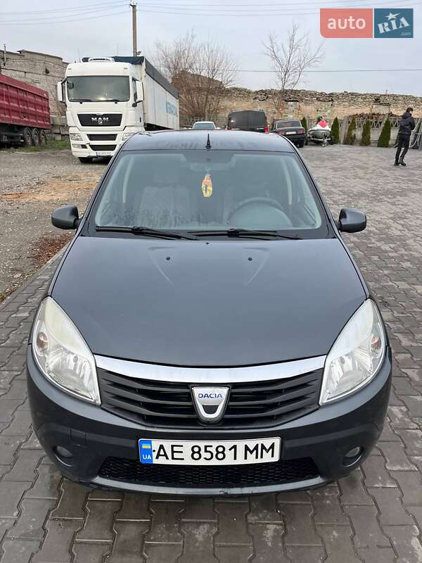 Хетчбек Dacia Sandero 2010 в Софіївці фото Хетчбек Dacia Sandero 2010 в Софіївці