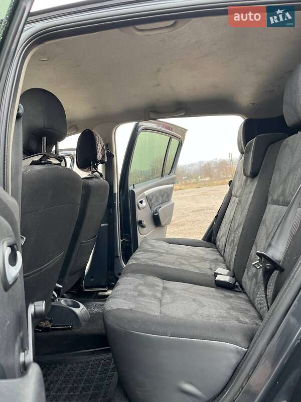 Хетчбек Dacia Sandero 2010 в Софіївці фото 5 Хетчбек Dacia Sandero 2010 в Софіївці