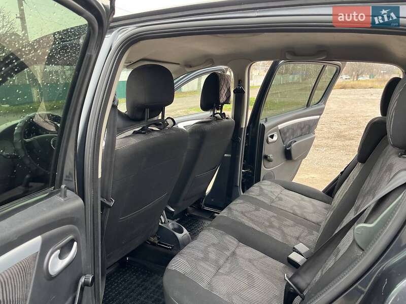 Хетчбек Dacia Sandero 2010 в Софіївці фото 7 Хетчбек Dacia Sandero 2010 в Софіївці
