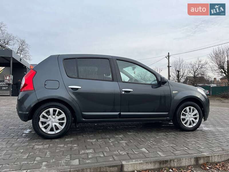 Хетчбек Dacia Sandero 2010 в Софіївці фото 20 Хетчбек Dacia Sandero 2010 в Софіївці