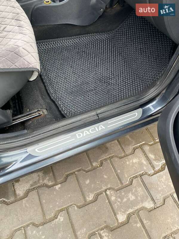 Хетчбек Dacia Sandero 2010 в Софіївці фото 27 Хетчбек Dacia Sandero 2010 в Софіївці