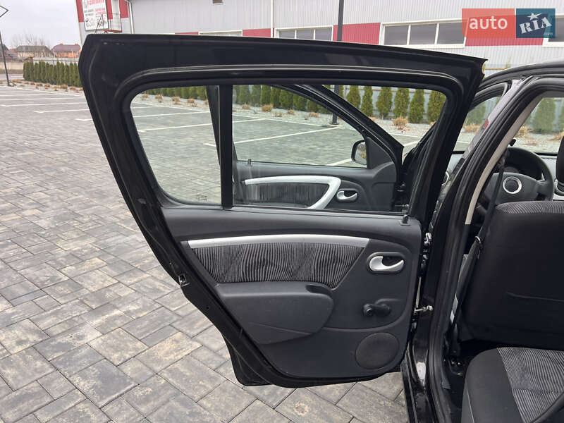 Хэтчбек Dacia Sandero 2010 в Луцке фото 11 Хэтчбек Dacia Sandero 2010 в Луцке