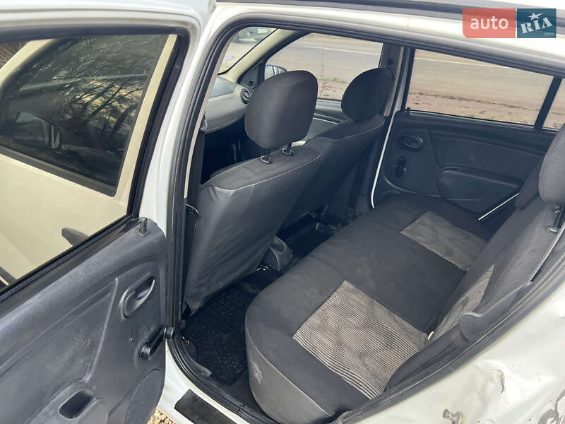 Хетчбек Dacia Sandero 2010 в Калуші