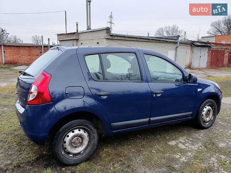 Хетчбек Dacia Sandero 2009 в Сумах фото 10 Хетчбек Dacia Sandero 2009 в Сумах