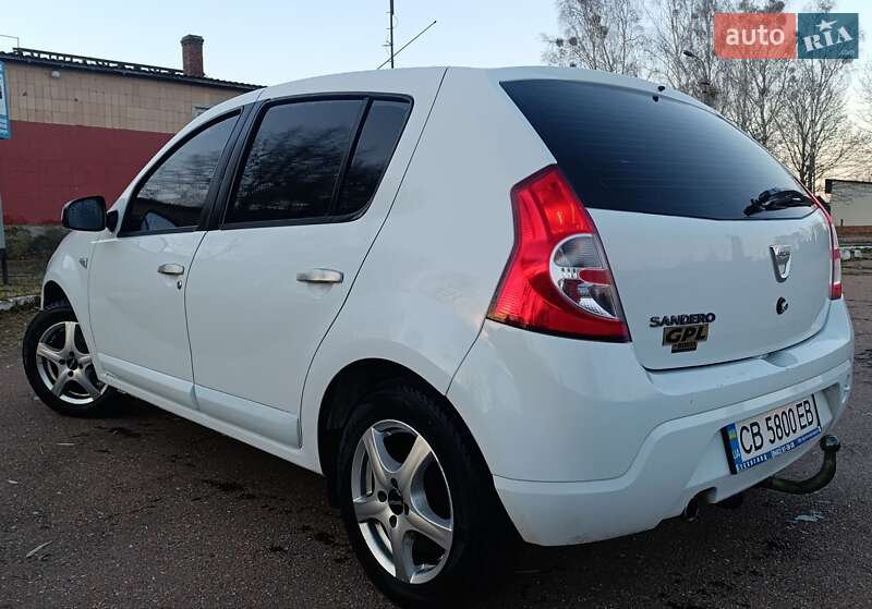 Хетчбек Dacia Sandero 2010 в Ріпках фото 5 Хетчбек Dacia Sandero 2010 в Ріпках
