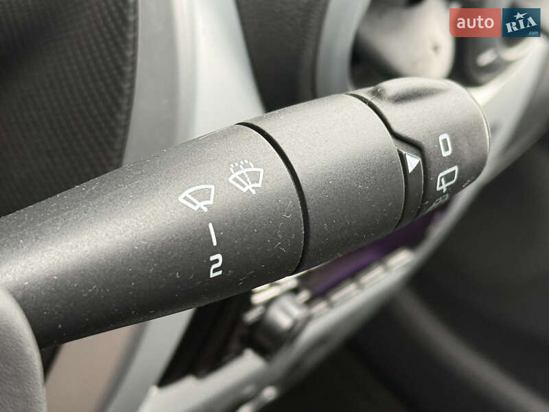 Хэтчбек Dacia Sandero 2011 в Ровно