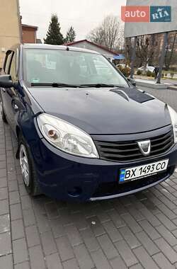 Хэтчбек Dacia Sandero 2011 в Шепетовке