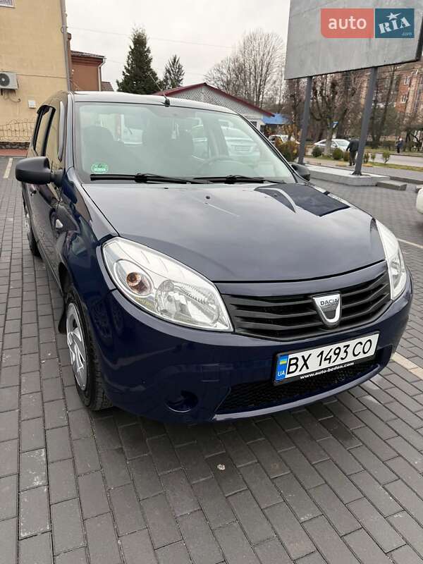 Dacia Sandero 2011