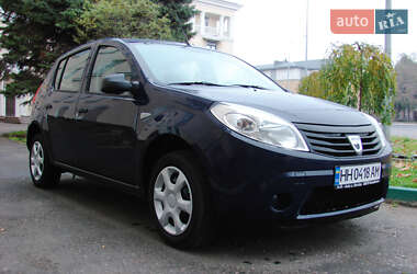 Хэтчбек Dacia Sandero 2012 в Одессе