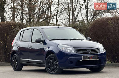 Хэтчбек Dacia Sandero 2009 в Тернополе
