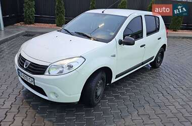 Хэтчбек Dacia Sandero 2012 в Днепре