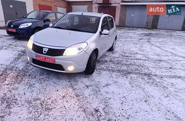 Хетчбек Dacia Sandero 2009 в Конотопі