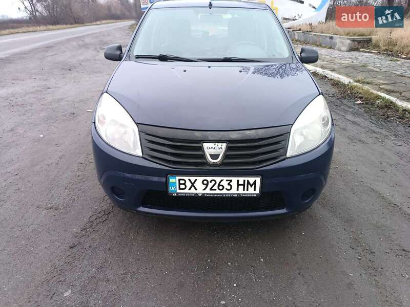 Хэтчбек Dacia Sandero 2008 в Любаре
