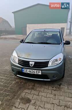 Хэтчбек Dacia Sandero 2008 в Черновцах