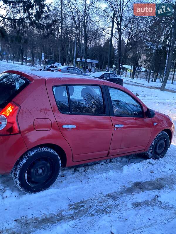 Хэтчбек Dacia Sandero 2009 в Тернополе
