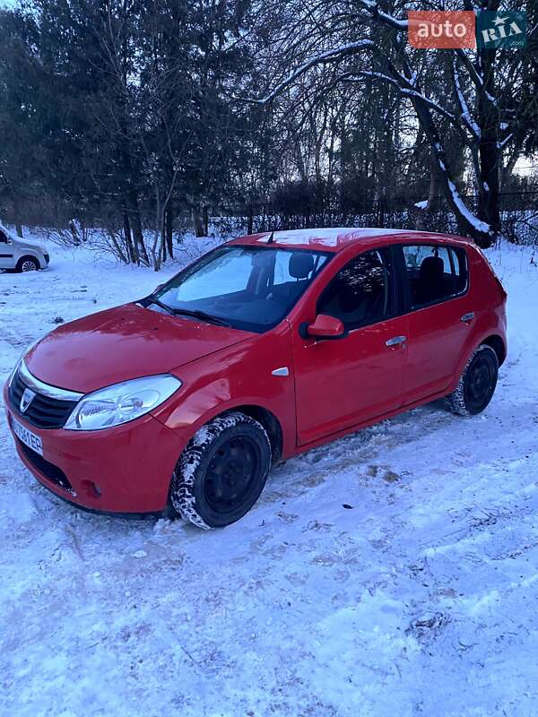 Хэтчбек Dacia Sandero 2009 в Тернополе