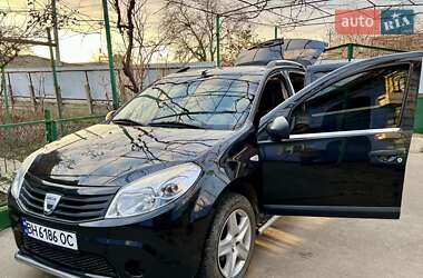 Хетчбек Dacia Sandero 2010 в Одесі