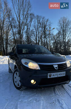 Хэтчбек Dacia Sandero 2009 в Сумах