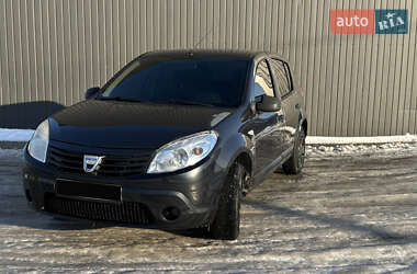 Хетчбек Dacia Sandero 2009 в Дрогобичі