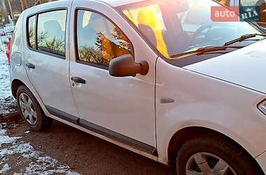 Хэтчбек Dacia Sandero 2009 в Кропивницком