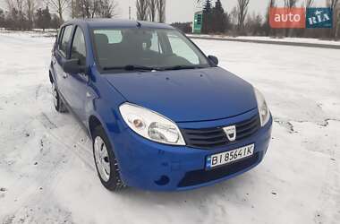 Хэтчбек Dacia Sandero 2009 в Лубнах