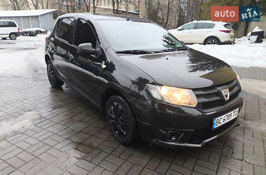 Хетчбек Dacia Sandero 2014 в Львові