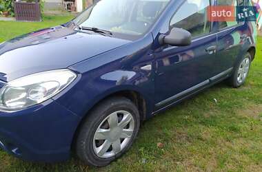 Хэтчбек Dacia Sandero 2009 в Яворове