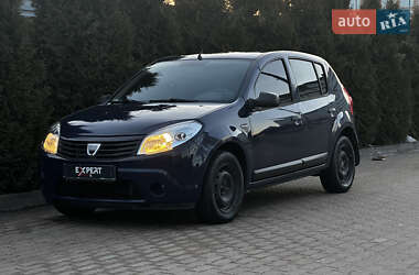 Хэтчбек Dacia Sandero 2009 в Львове