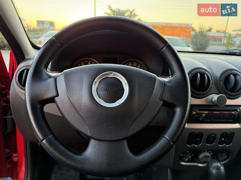 Хэтчбек Dacia Sandero 2009 в Виннице