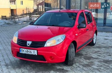 Хэтчбек Dacia Sandero 2009 в Ровно