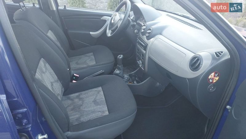 Хэтчбек Dacia Sandero 2009 в Александрие