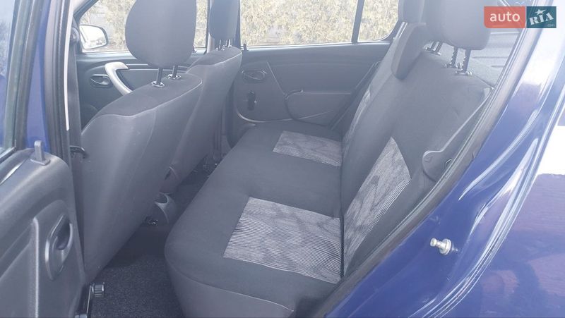 Хэтчбек Dacia Sandero 2009 в Александрие