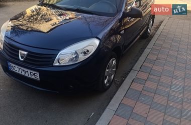 Хэтчбек Dacia Sandero 2012 в Львове