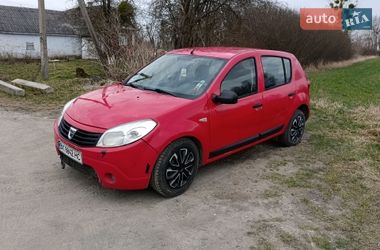 Хетчбек Dacia Sandero 2009 в Кореці