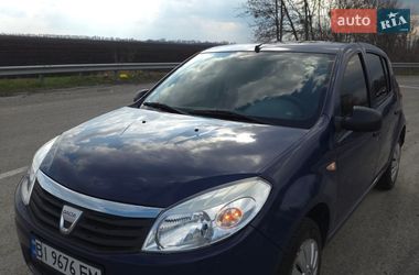 Хетчбек Dacia Sandero 2009 в Полтаві