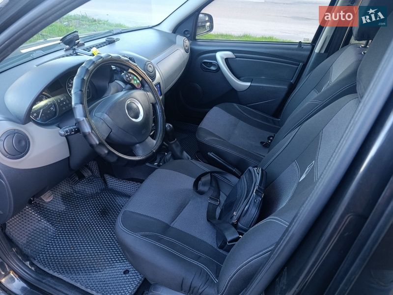 Хэтчбек Dacia Sandero 2009 в Каменском