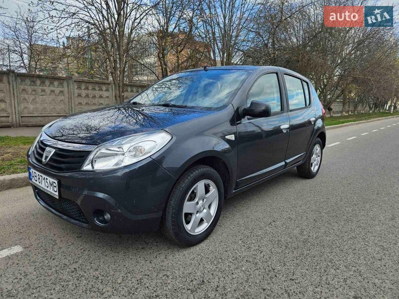 Хэтчбек Dacia Sandero 2009 в Виннице фото Хэтчбек Dacia Sandero 2009 в Виннице
