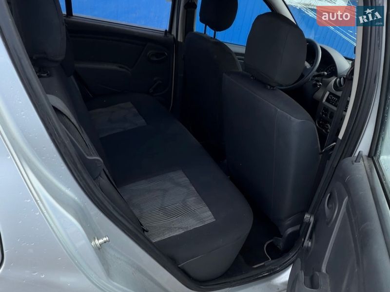 Хэтчбек Dacia Sandero 2012 в Бердичеве