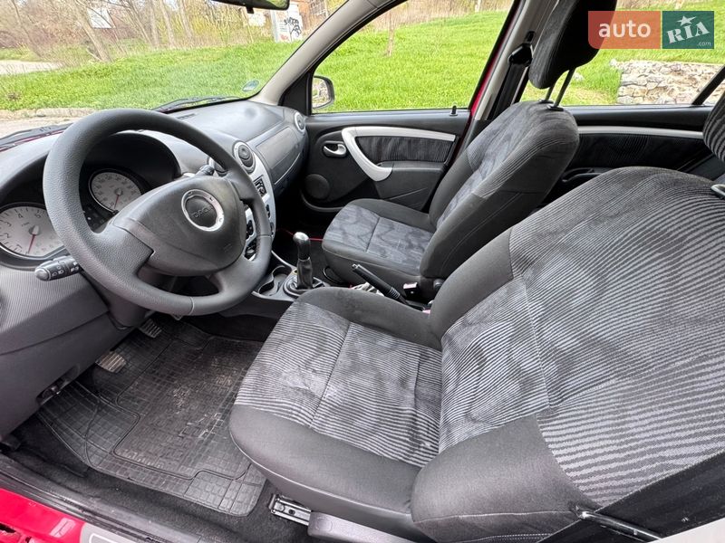 Хэтчбек Dacia Sandero 2009 в Полтаве фото 12 Хэтчбек Dacia Sandero 2009 в Полтаве