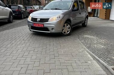 Хэтчбек Dacia Sandero 2009 в Львове