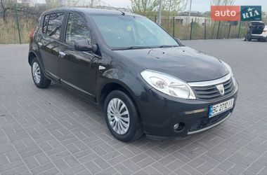 Хэтчбек Dacia Sandero 2011 в Днепре