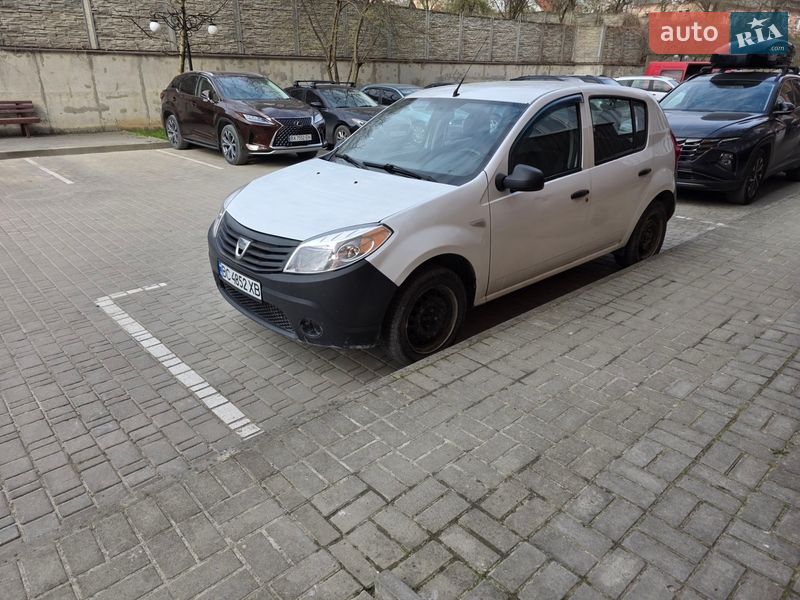 Dacia Sandero 2012