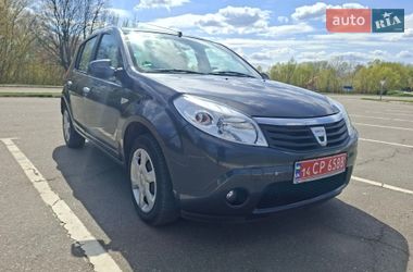 Хетчбек Dacia Sandero 2009 в Конотопі