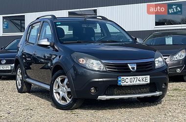 Хетчбек Dacia Sandero 2011 в Стрию