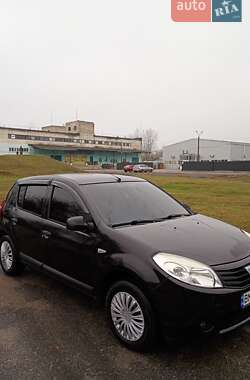 Хетчбек Dacia Sandero 2009 в Конотопі