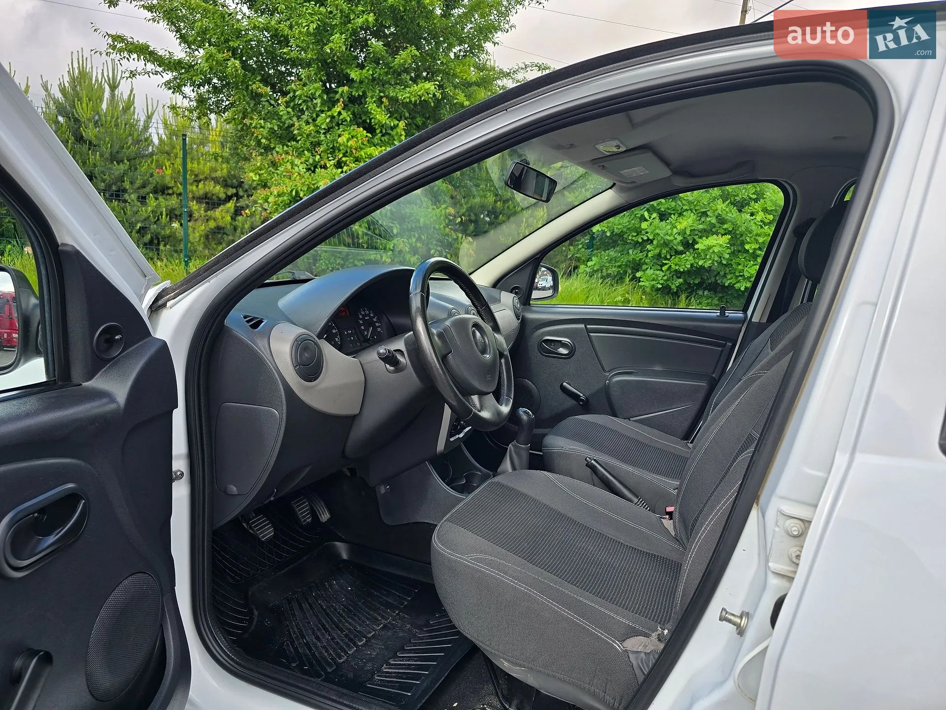 2011 Dacia Sandero - мініатюра 20